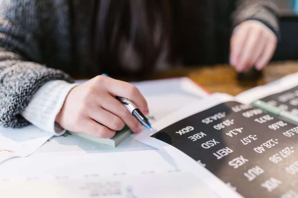 how to do a financial analysis